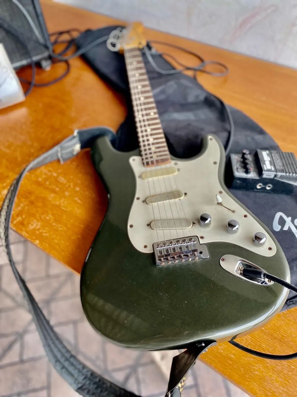 Guitarra Elétrica giannine modelo Fender Stratossonic - Foto 5