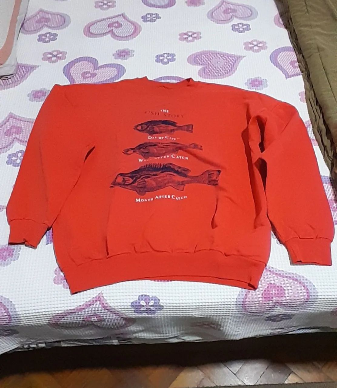 Moletom Vermelho com Estampa de Peixe TAM. M - Foto 5