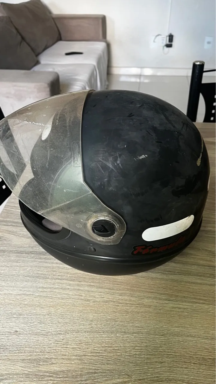 Capacete para moto preto