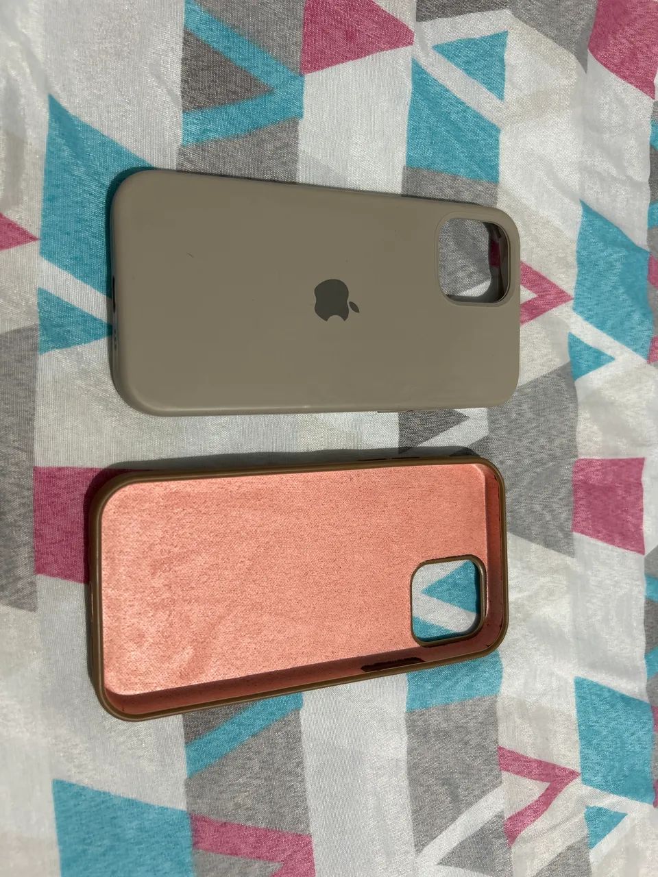 Kit 2 capinhas iphone 12 nova - Foto 3