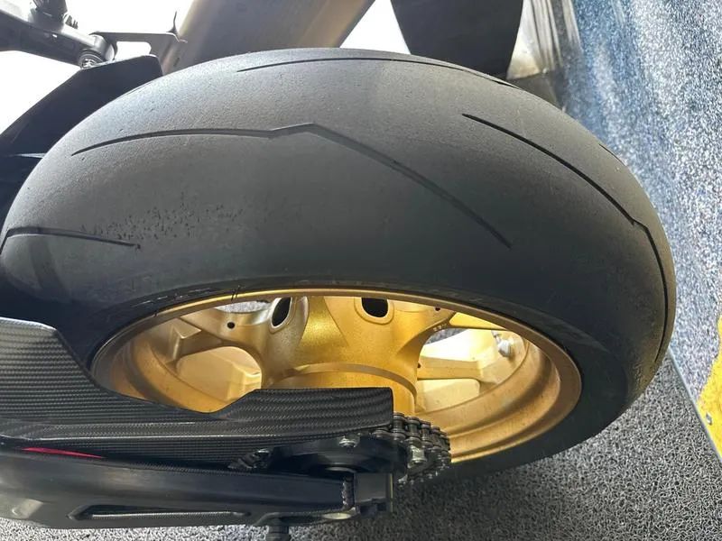 HONDA CBR 1000RR R SP 2024 - Foto 10