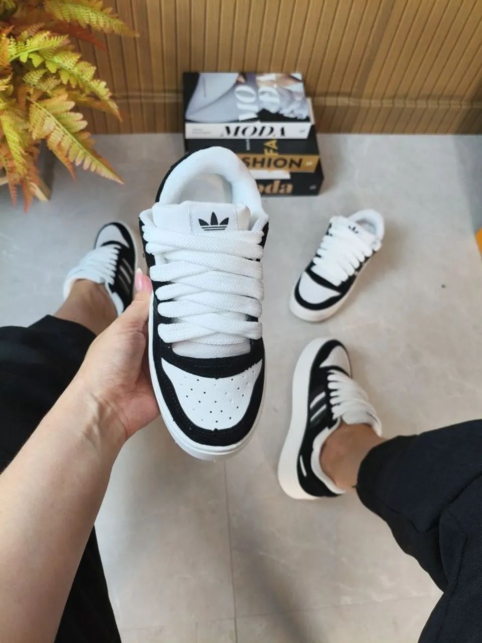Tenis Adidas Preto Branco - Foto 3