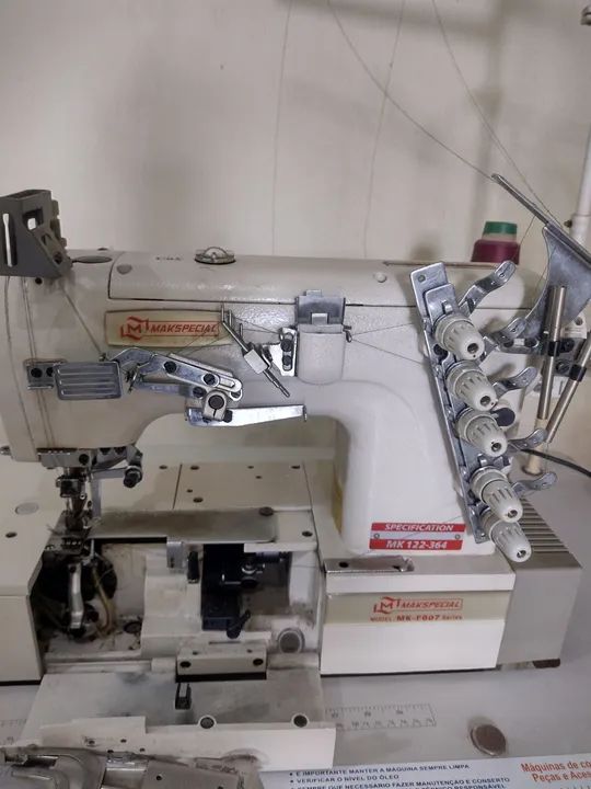 Vendo máquina galoneira em perfeito estado