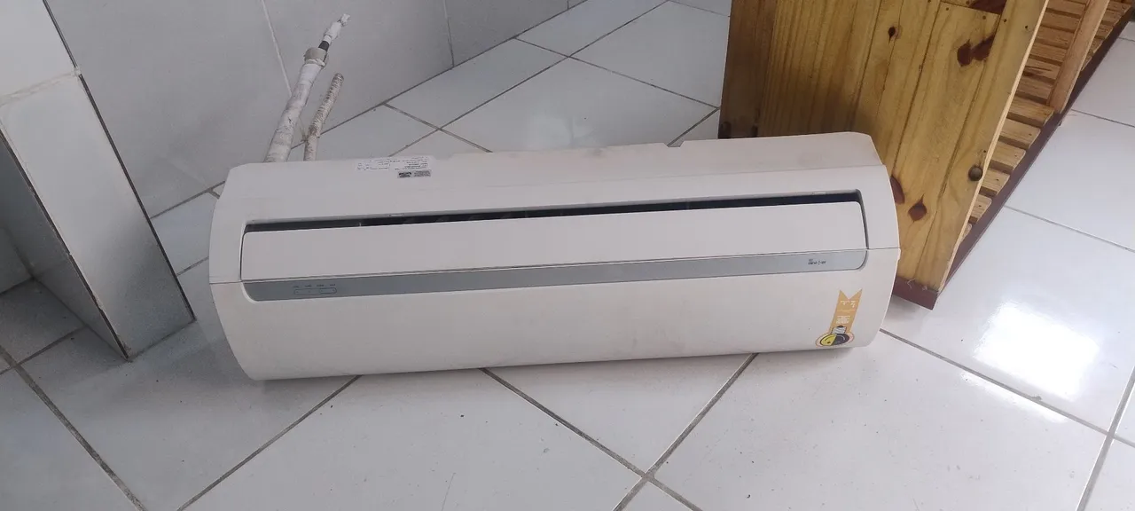 Split 22 mil BTUs semi novo