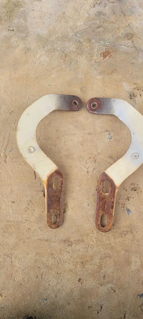 Dobradiça dianteira da Variant