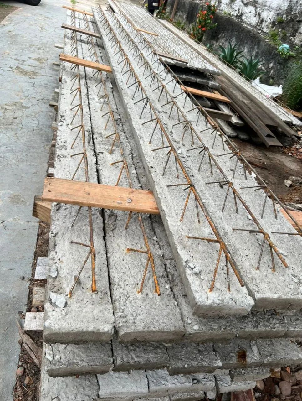 Lajes Pré Moldadas com Ferragem - Fundação e Estrutura - Foto 2