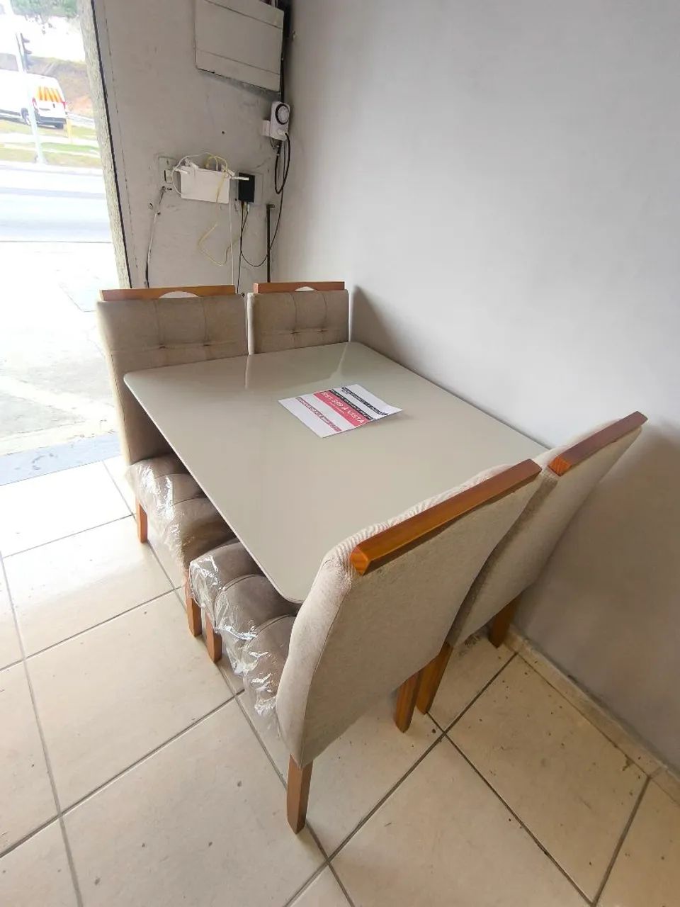MESA DE JANTAR 0.90X0.90 +4 CADEIRAS - Foto 2