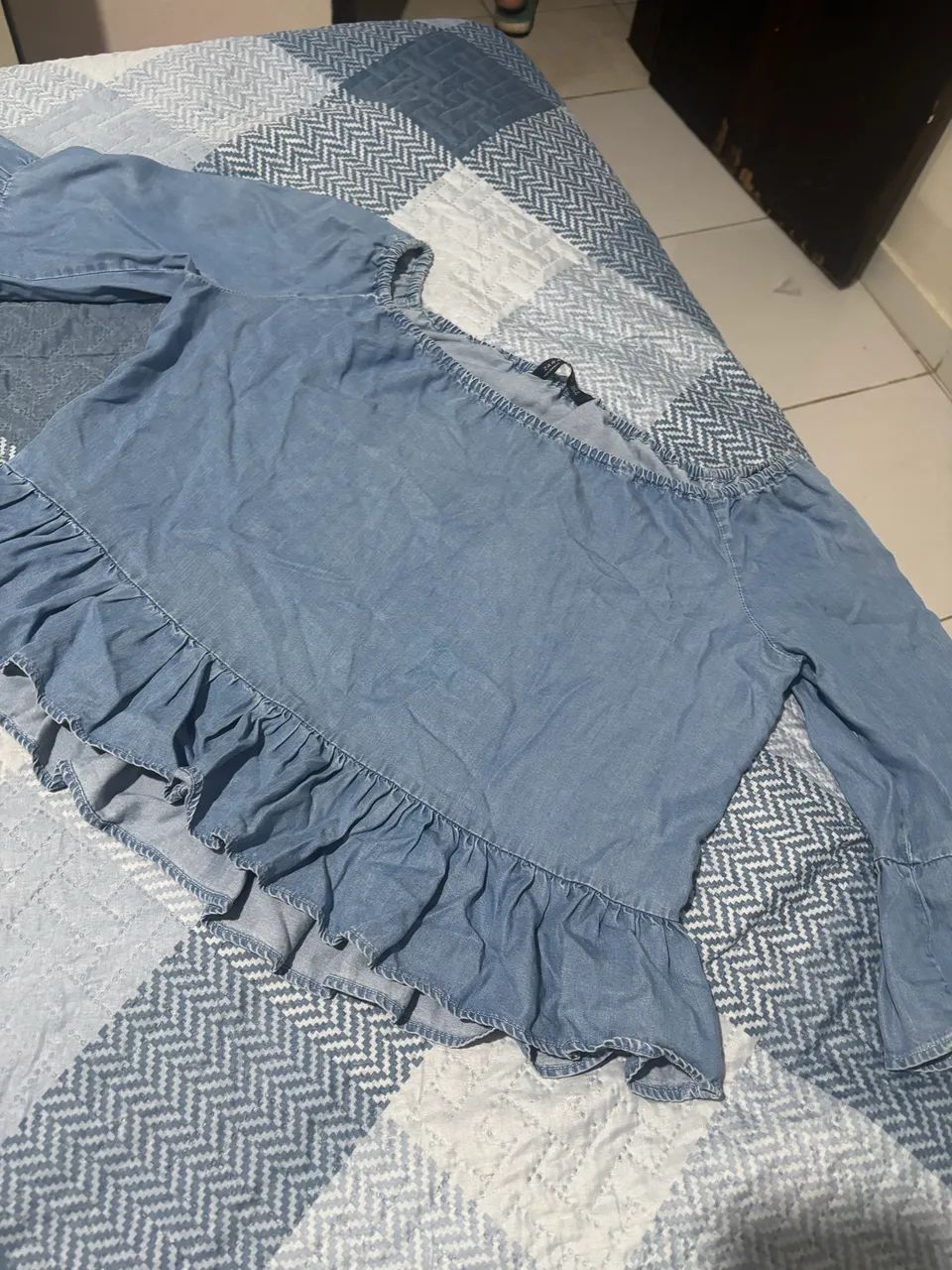 Roupas seminovas - Foto 3