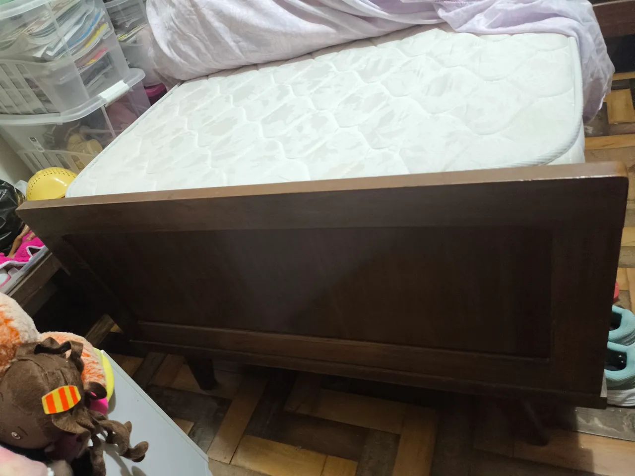 Cama antiga de solteiro de madeira maciça  - Foto 4