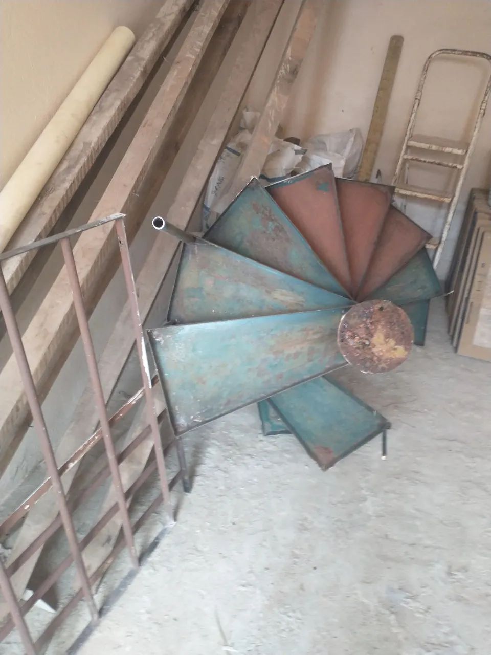 Escada caracol de ferro 