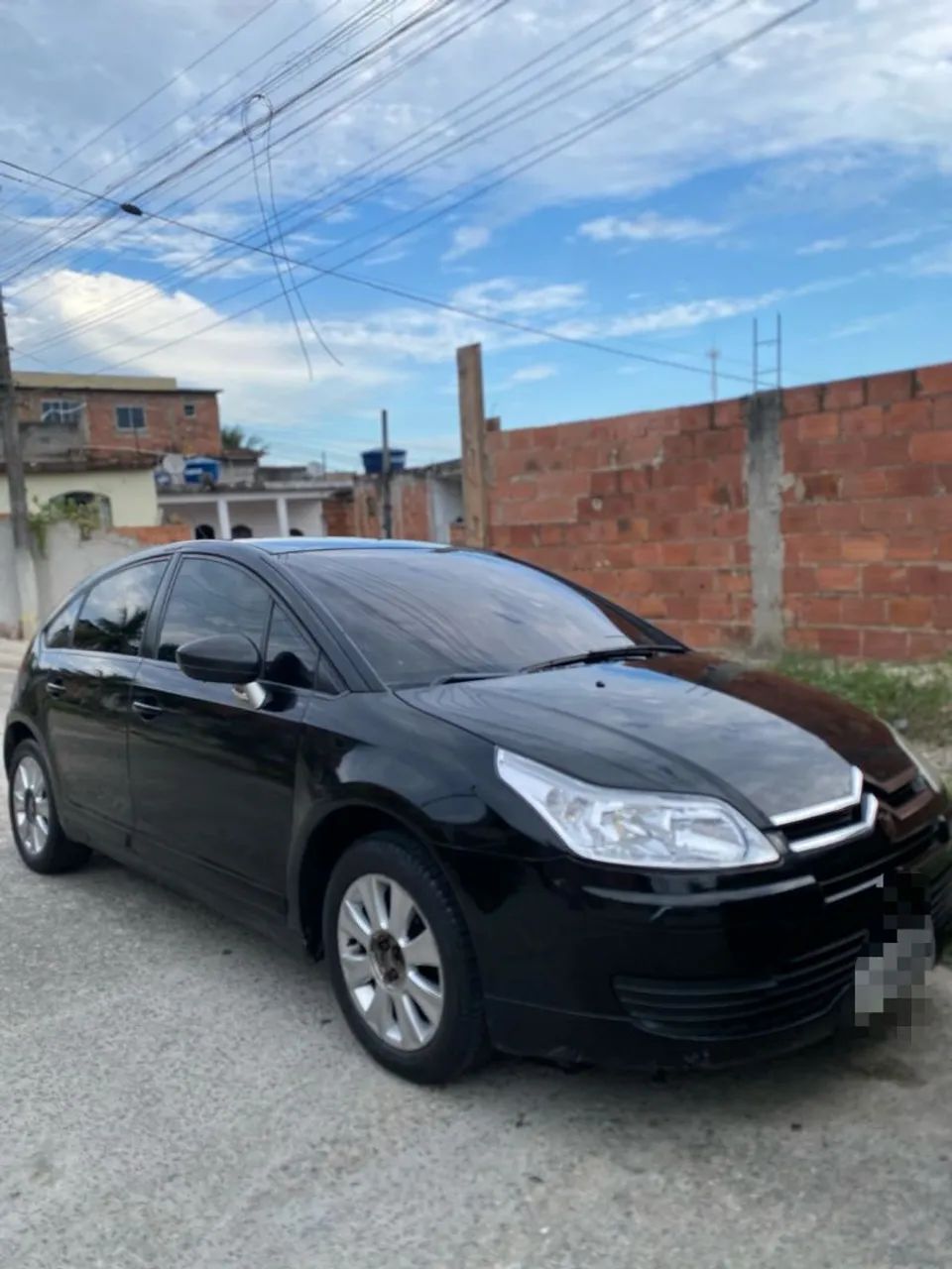 VENDO OU TROCO C4 CARRO TEM NADA PRA FAZER  - Foto 2