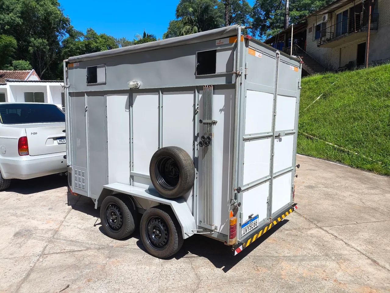 Reboque completo para rodeios - Foto 9