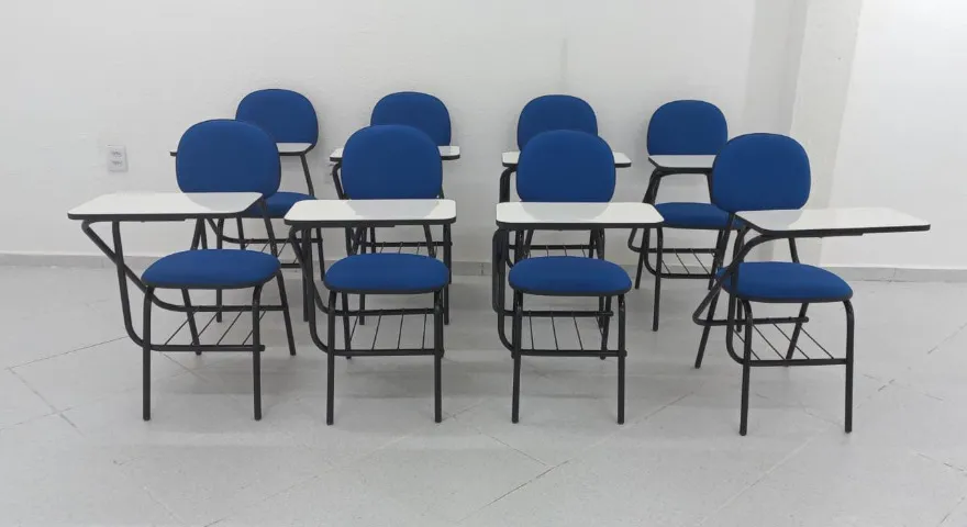 Cadeiras para escola