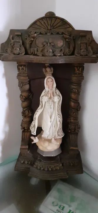 Escultura de Nossa Senhora de Fátima em Madeira