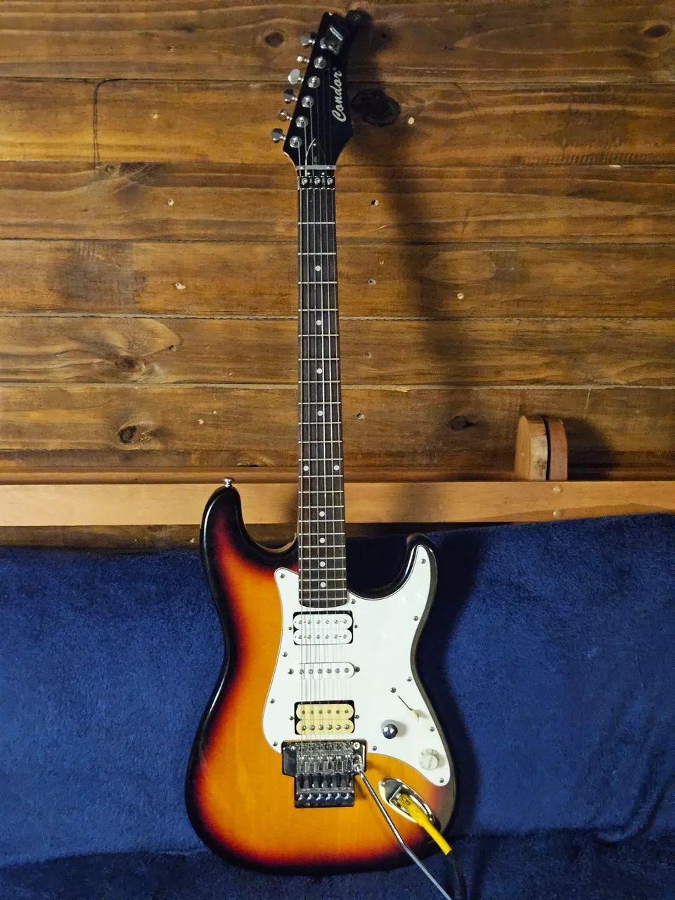Guitarra Superstrato CG250 (impecável)