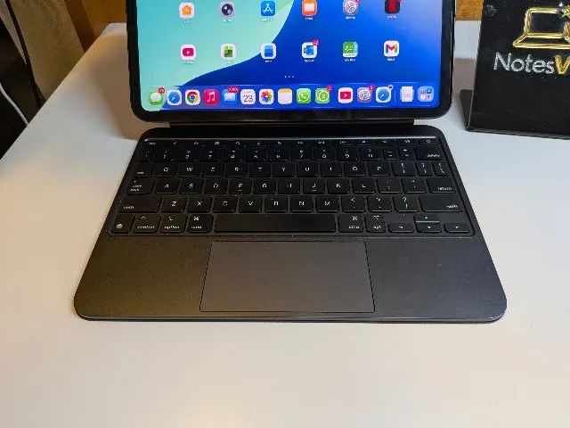 IPAD PRO M4 11" - 256GB - WIFI-CELLULAR 5G + MAGIC KEYBOARD - Foto 2