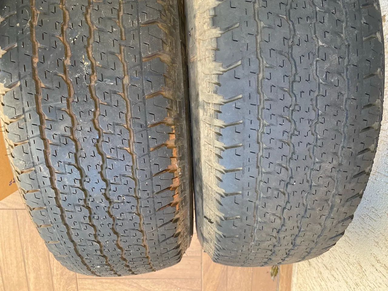 Pneus Bridgestone Dueler 265/70 R16 - Foto 2