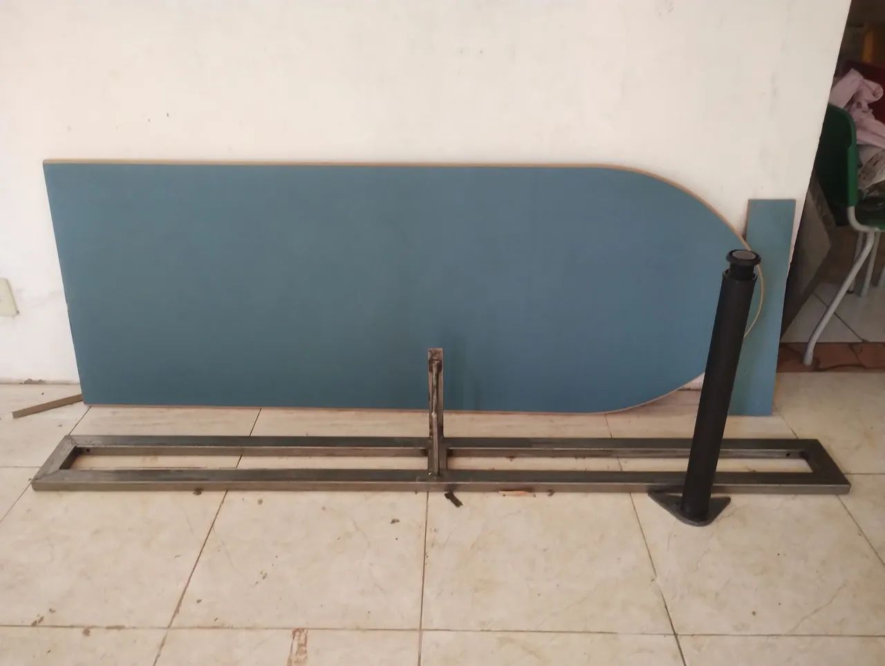 Excelente Mesa de escritório azul - Foto 2