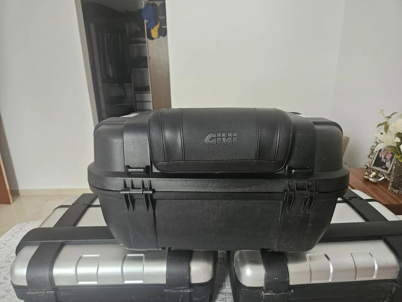 3 Baús da Givi para Moto (Central e Laterais)