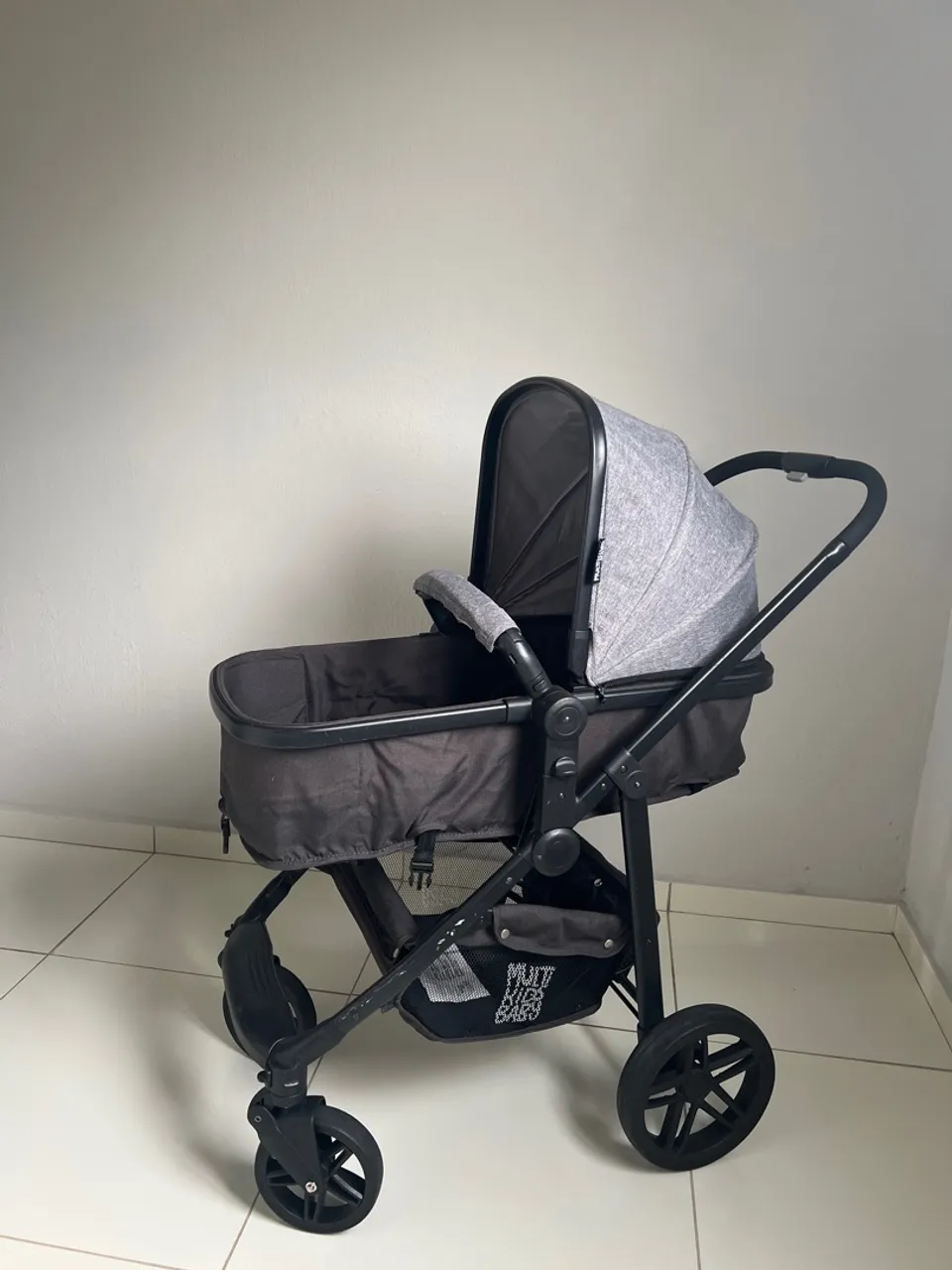 Carrinho Multikids Baby Beyond 2 em 1 Moisés