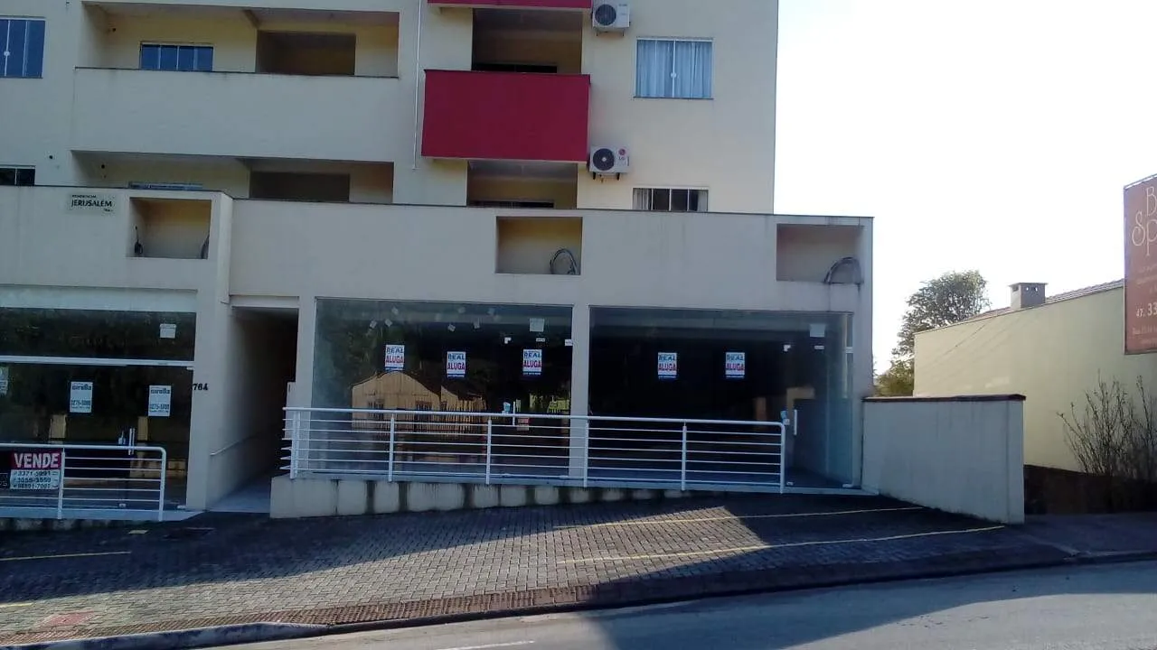 Sala Comercial à venda, 1 vaga, Barra do Rio Cerro - Jaraguá do Sul/SC