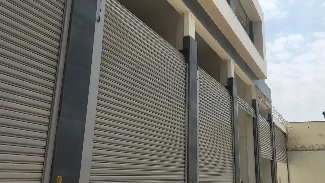 Loja 35,94 e terraço com 56,54 m2- Jaraguá - Locação - Foto 5