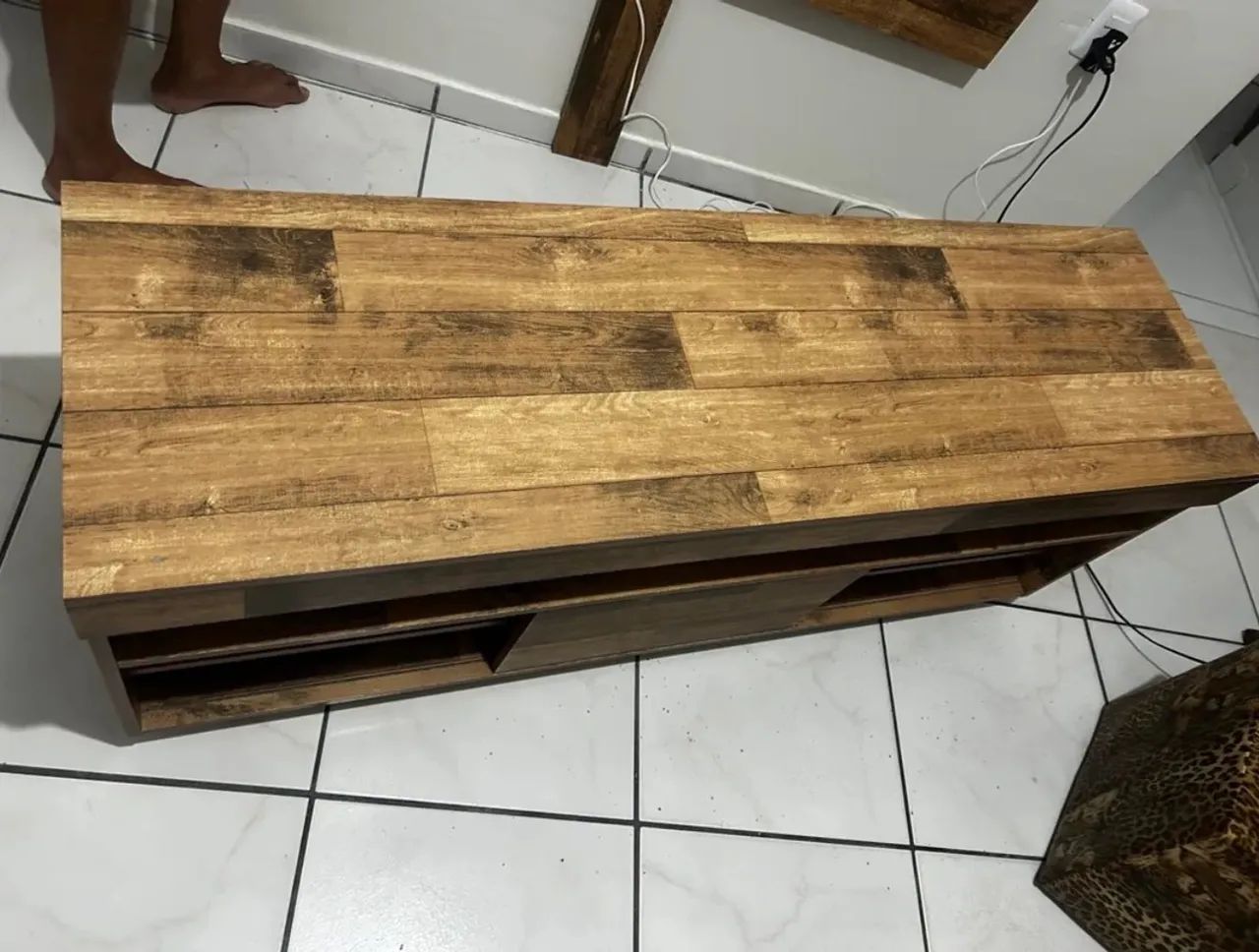 Rack com painel e suporte para TV