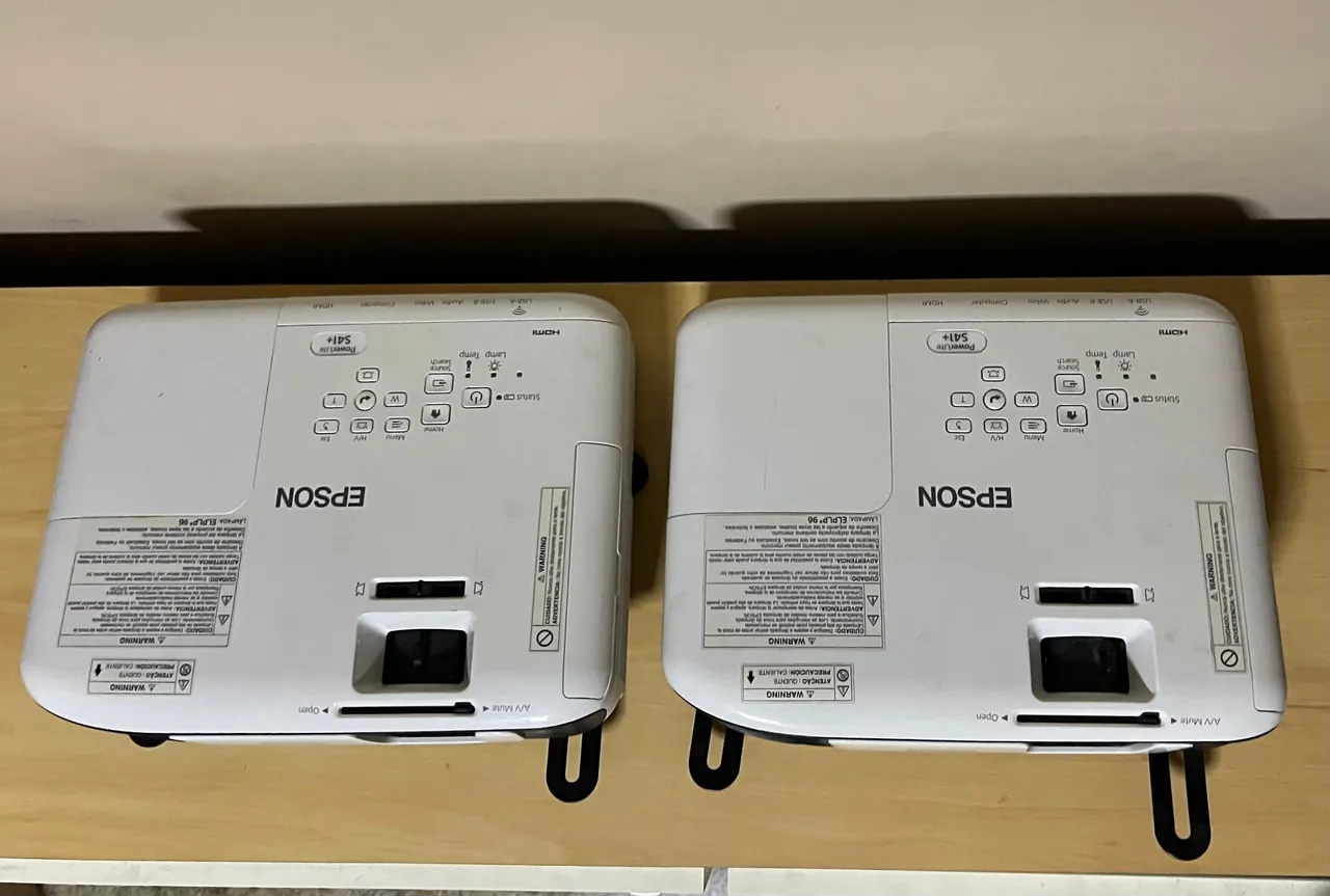 Projetores Epson powerlite S41+