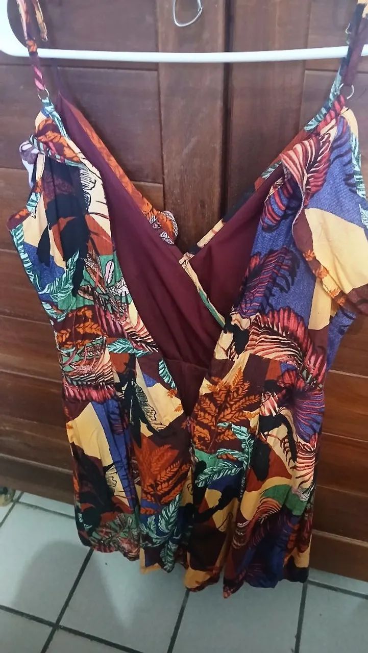 Macacão estampado com alças finas