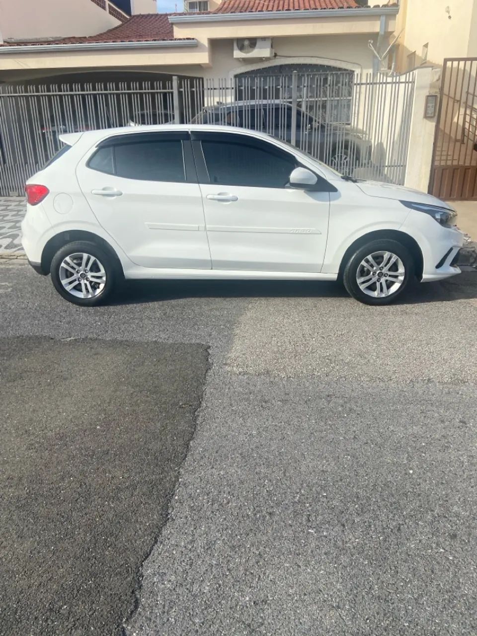 Vende-se veículo Fiat Argo Drive 1.0 L 2021 - Foto 3