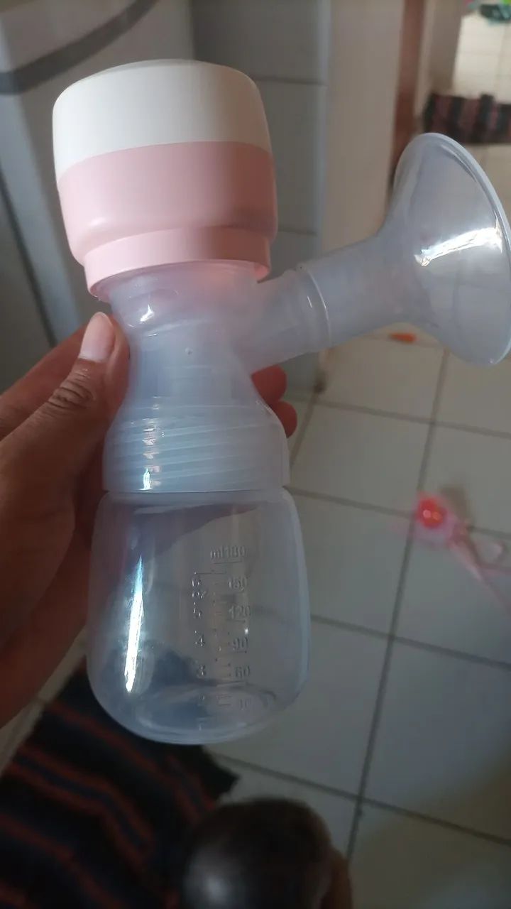 Vendo bomba tirar leite elétrica  - Foto 5