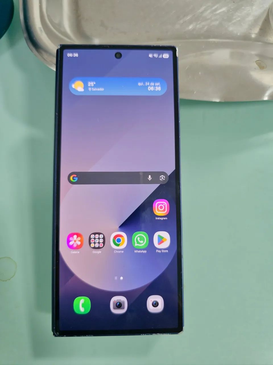 Galaxy Zfold 6 com defeito na tela interna
