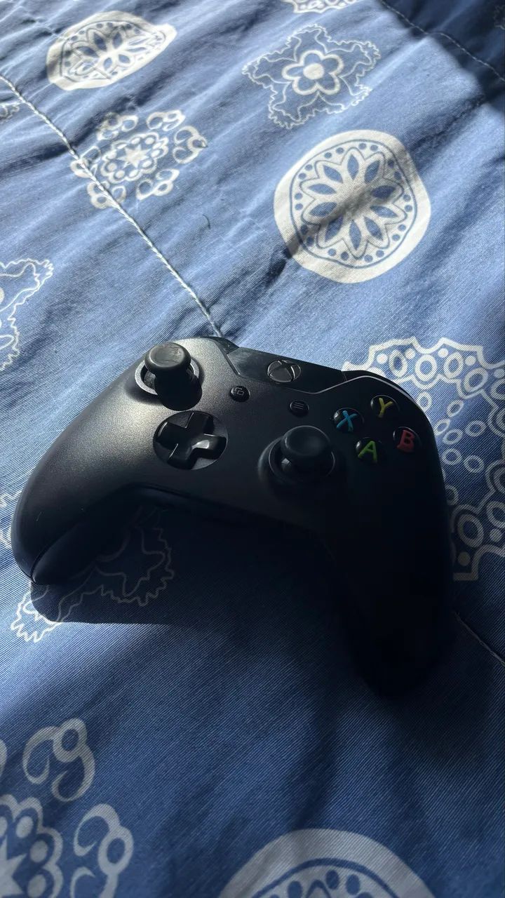 Controle Xbox one preto original - Foto 4