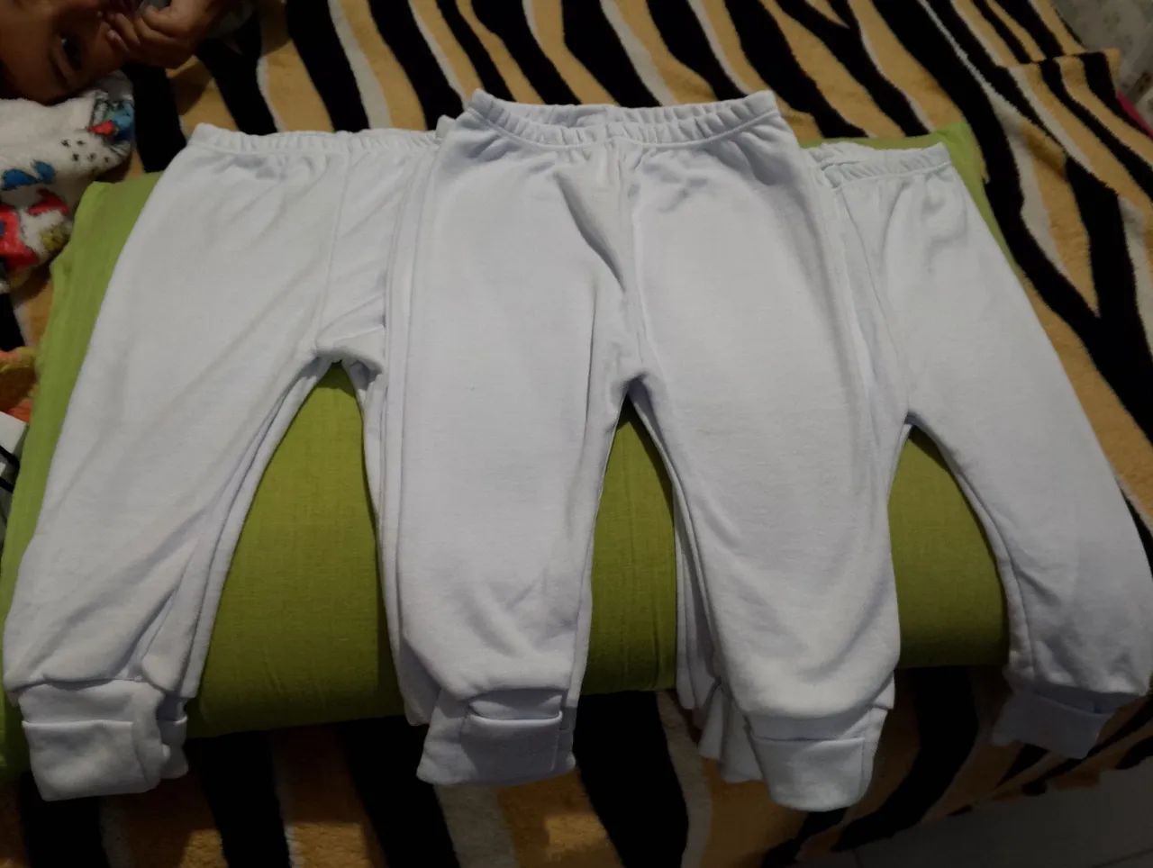 Mijao calça pra bebê, GG. São 7 no total. - Foto 3