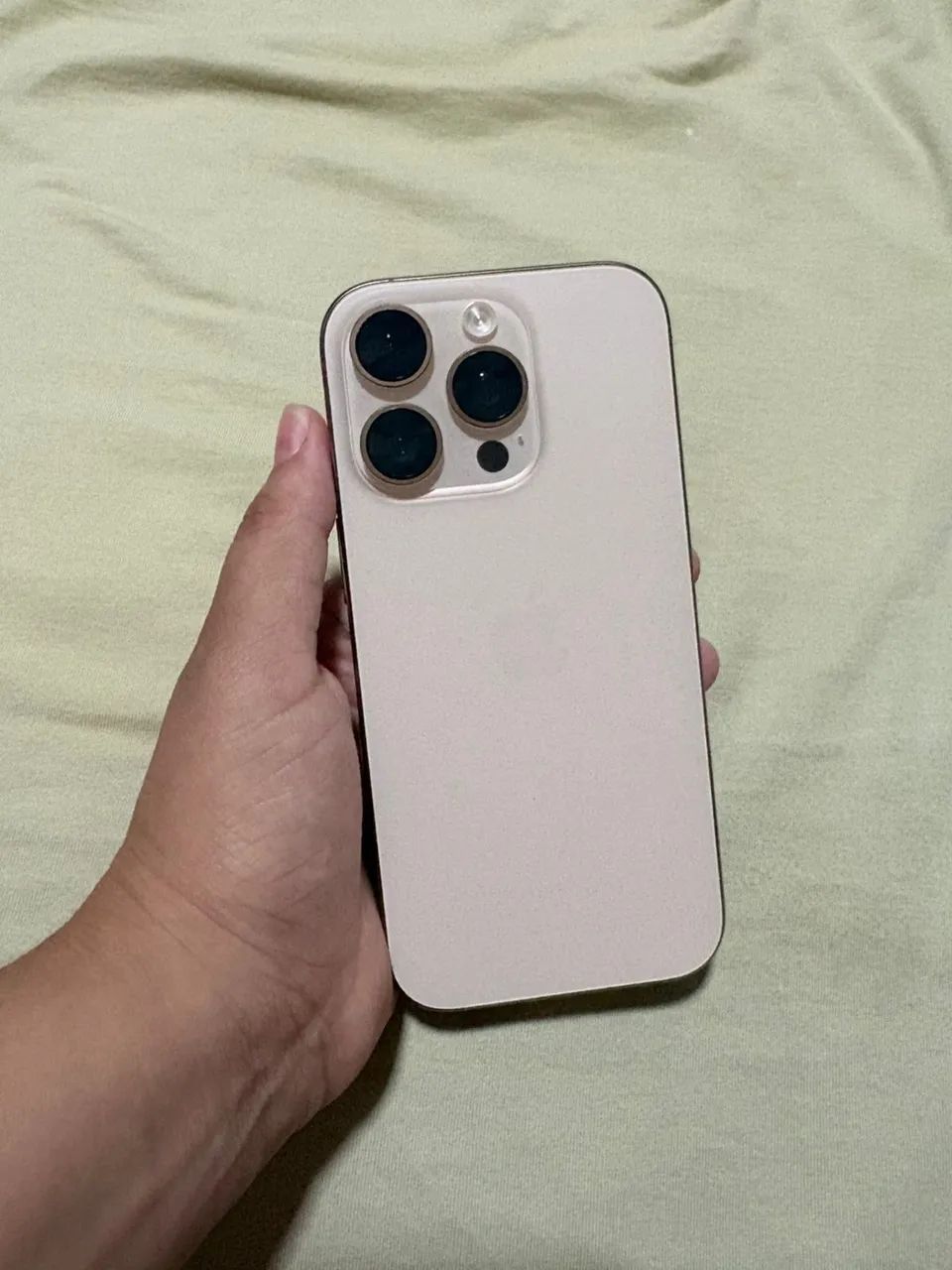 iPhone 16 Pro - Foto 2