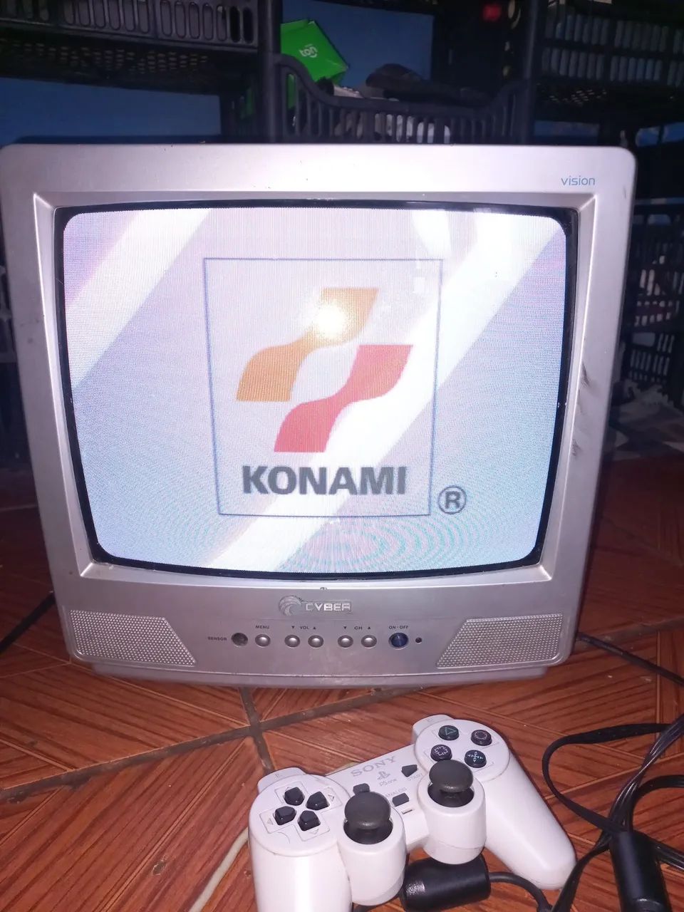 VENDO TV CYBER 14 POLEGADAS - Foto 4