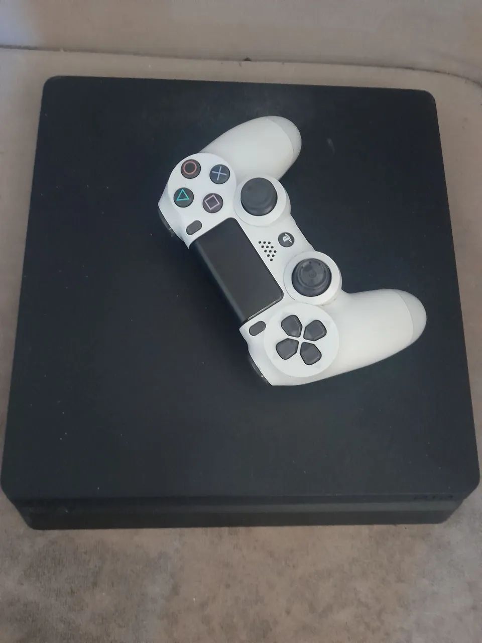 Ps4 slim funciona somente mídia digital 