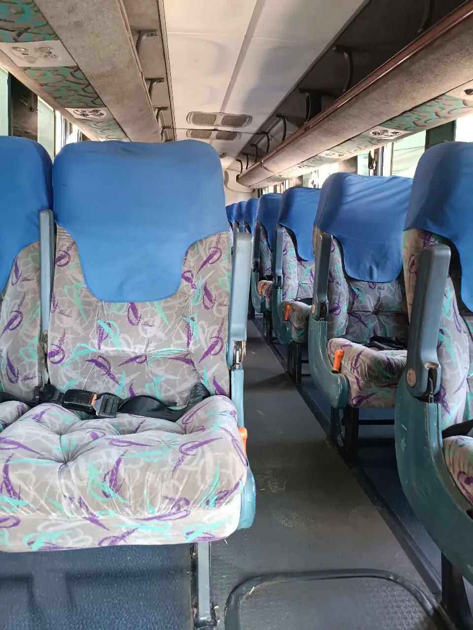 Ônibus rodoviário motor dianteiro com Ar - Foto 4