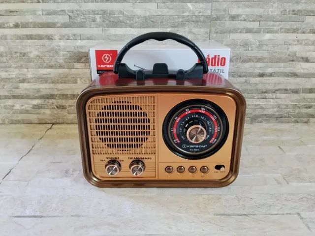 Radio Portátil Bluetooth com Lanterna FM e Pendrive - Foto 3