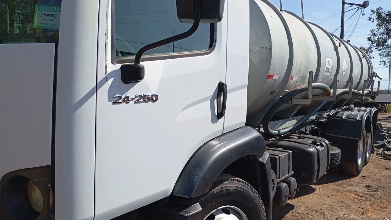 24-250 Vacol  Tanque  - Foto 7