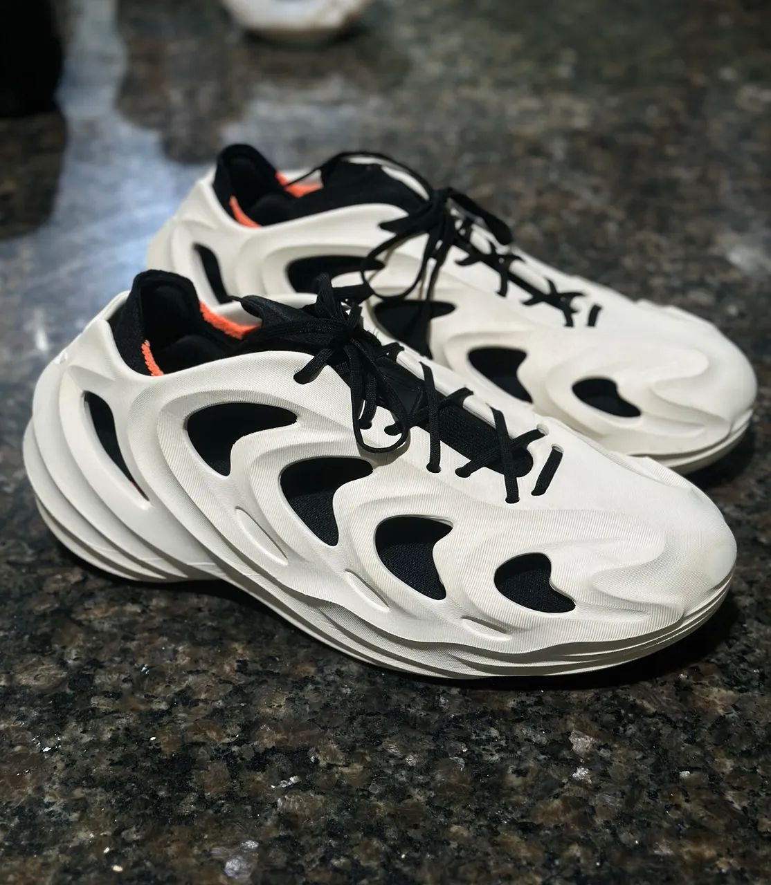 Tênis adidas adifom q