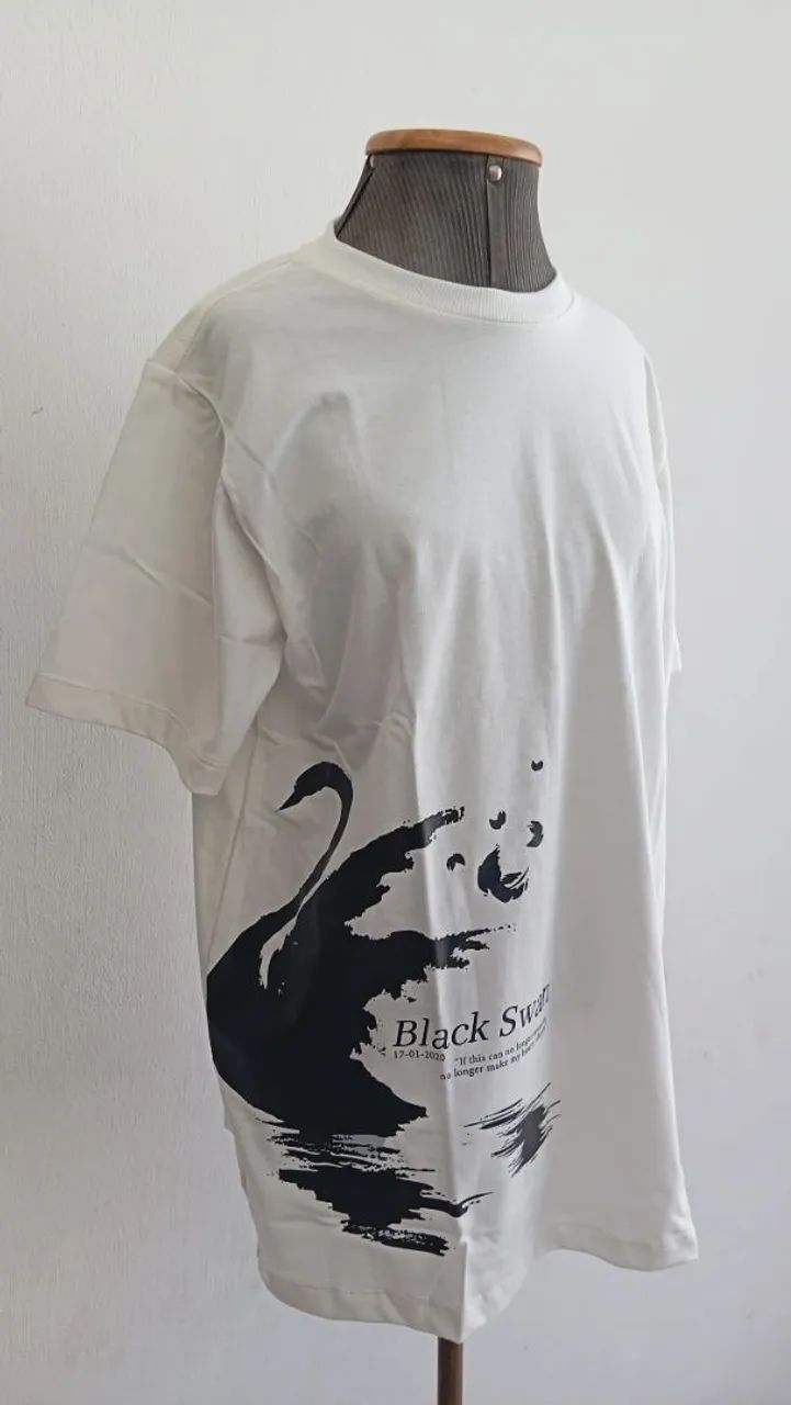 CAMISA BLACK SWAN BTS NOVA SEM USO - Foto 3