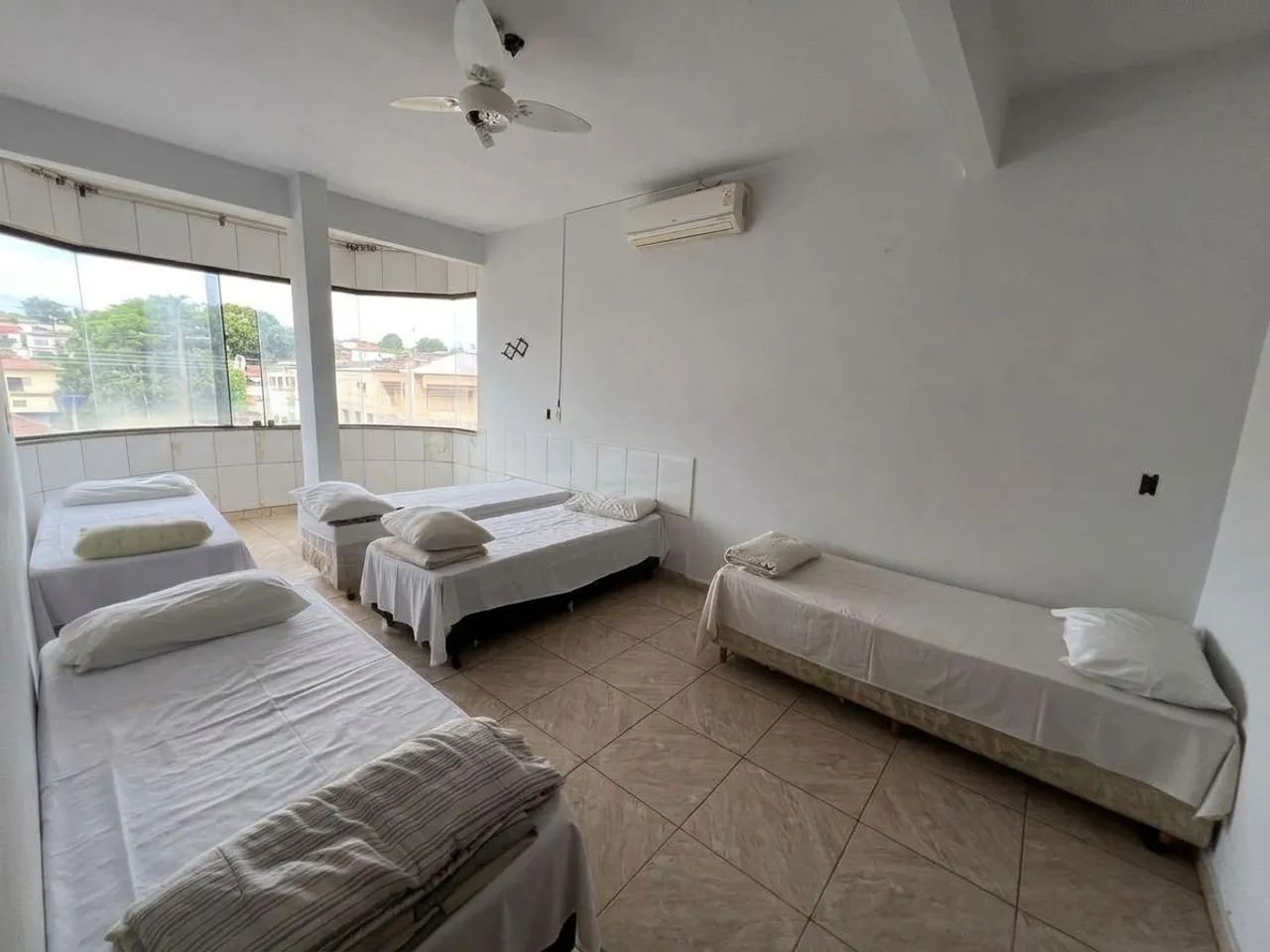 Hotel à Venda no Centro de Trindade  27 Suítes | 834m²