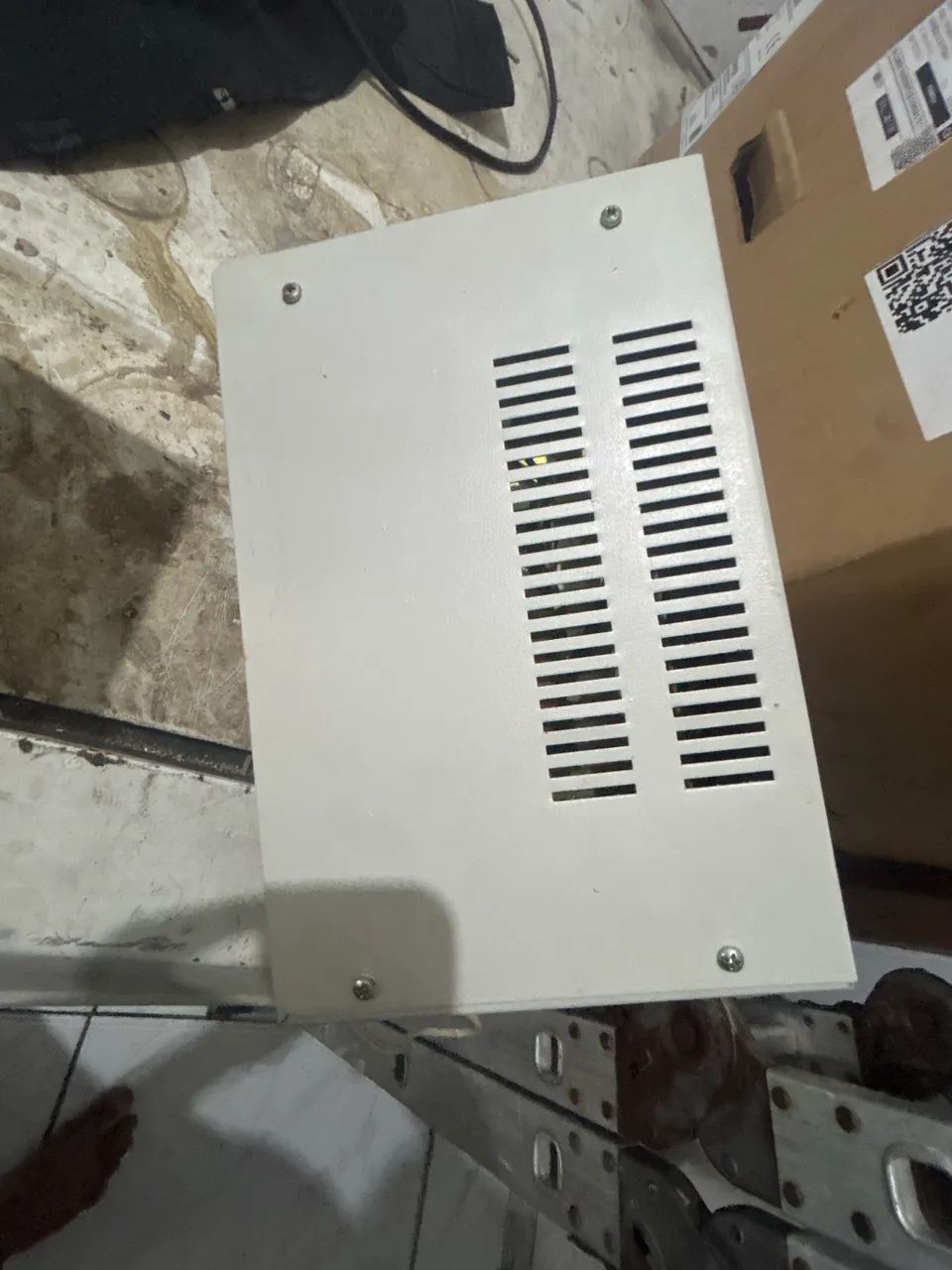 Título: Estabilizador Microsol Fridge 2000 VA Bivolt - Funcionando - Foto 2