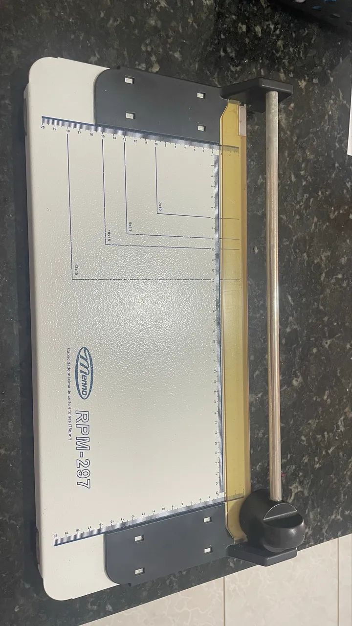 Refiladora de Papel Menno RPM-297 - Usada em ótimo estado 