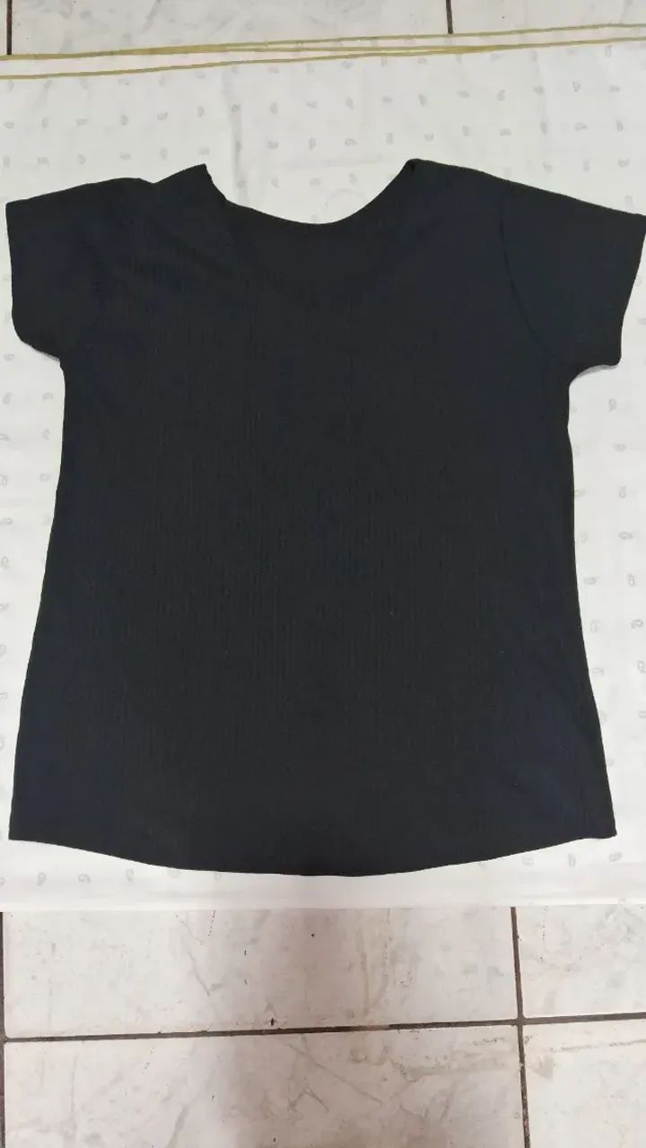 Blusa preta básica linda