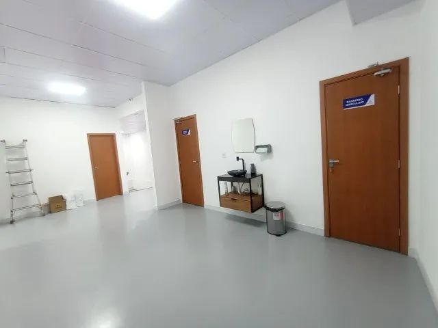 Sala Comercial 31m² Climatizada no 1º Piso em Condominio no Adrianopolis - Foto 5