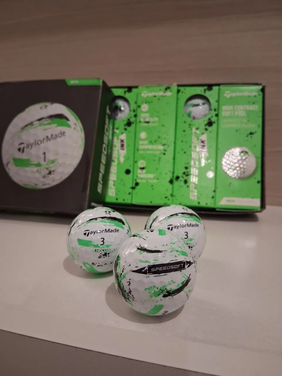 Kit 3 bolas de golfe Taylor Made importadas - Foto 2
