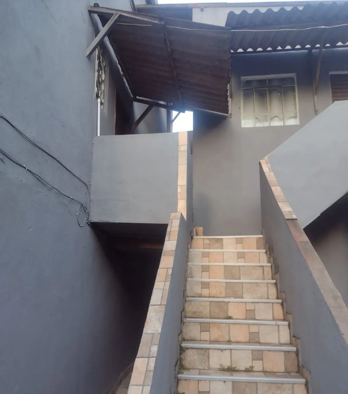 Aluga se casa no bairro Vila Cloris!