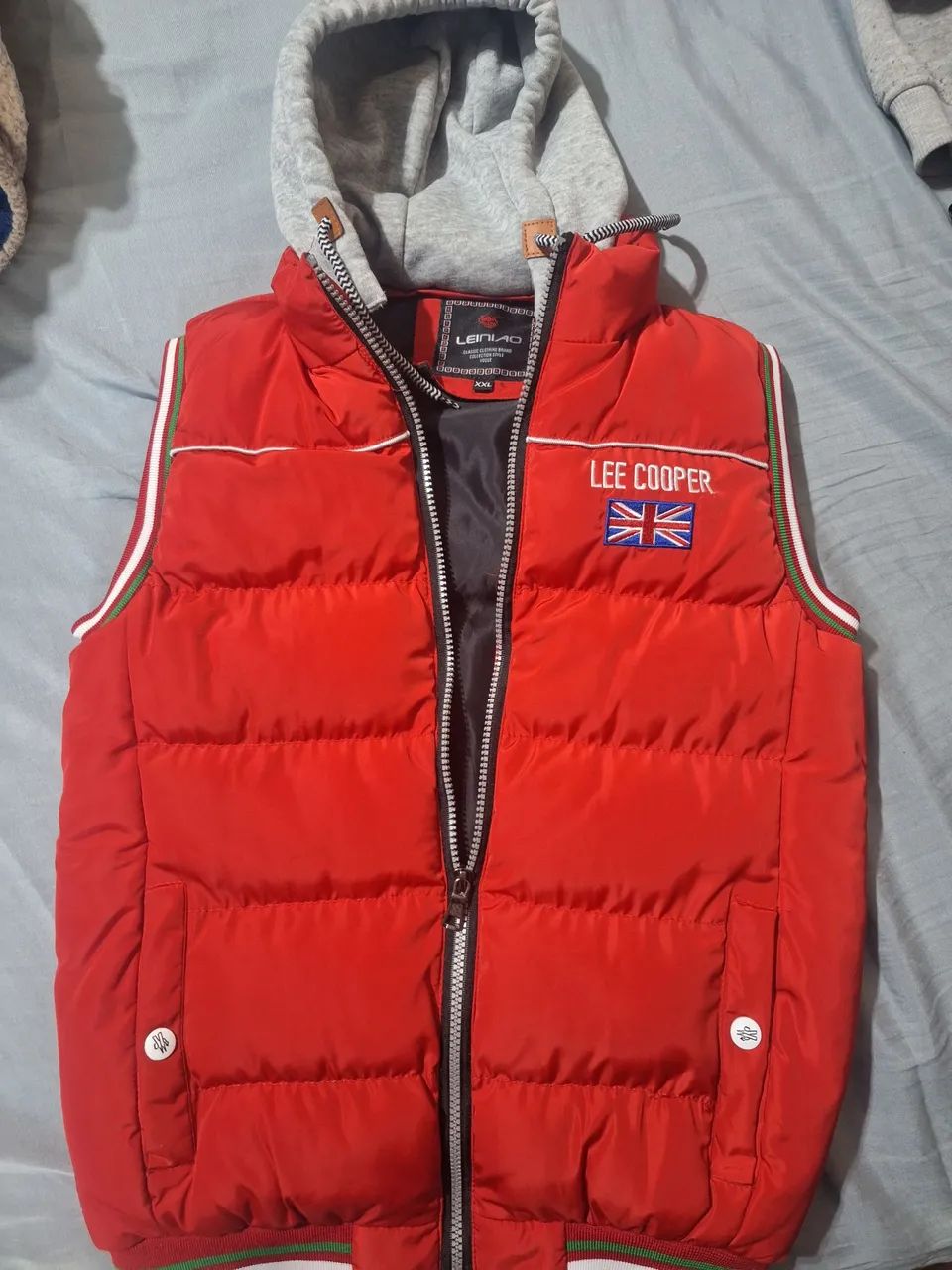 Colete infanti vermelho com capuz   - Foto 5
